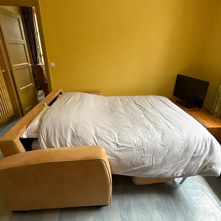 Au Bord De La הולגאט